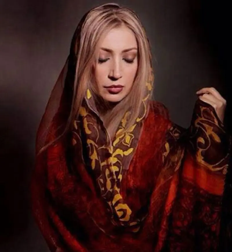 نگار عابدی