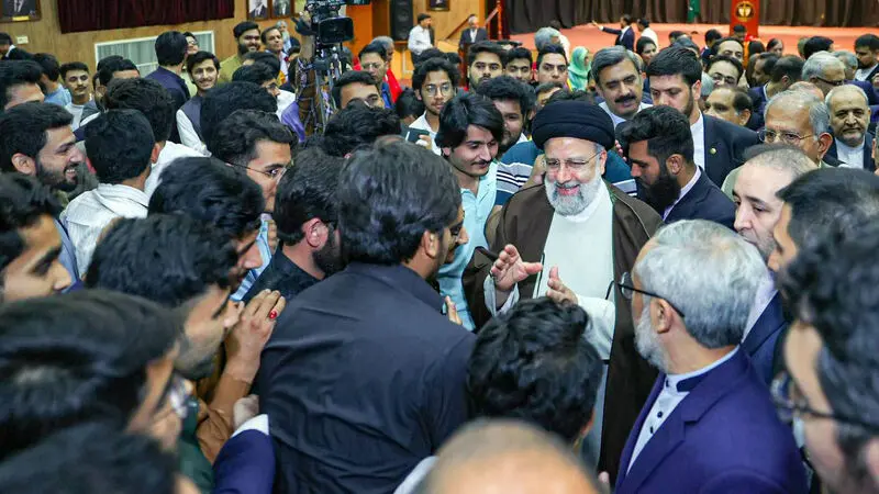 آیت الله رئیسی در دیدار نخبگان علمی و فرهنگی ایالت پنجاب
