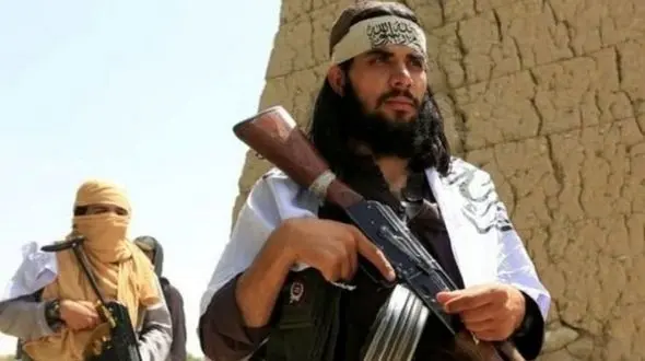 دستور بایدن برای حمله بمب‌افکن‌های بی-۵۲ به مواضع طالبان