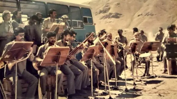 موسیقی به جبهه جان داد و از جنگ جان گرفت