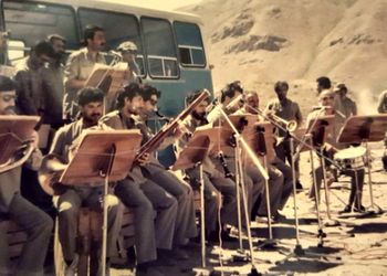 موسیقی به جبهه جان داد و از جنگ جان گرفت