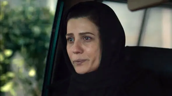 منتشر شد / نماهنگ دلم گریه میخواد باصدای حجت اشرف زاده و بازی سارا بهرامی + فیلم 