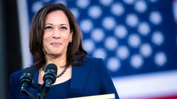 محبوبیت کامالا هریس همچنان مورد بحث است/علت محبوبیت او چیست؟