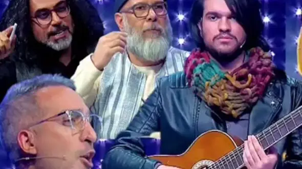 خوانندگی شاهکار شرکت کننده صداتو با آهنگ  ساده بگم ساده بگم دهاتیم...