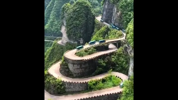 طولانی ترین جاده مارپیچ جهان با طعم مرگ + فیلم 