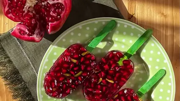 ژله اناری بستنی چوبی شب یلدا + فیلم