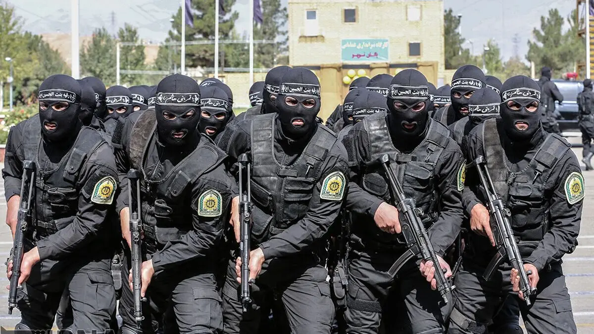 فیلم حیرت آور درگیری پلیس با مرد خطرناک که محله را بهم ریخته بود