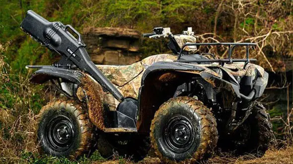 ببینید / لحظه عجیب چپ کردن یک موتور چهارچرخ / چه بر سر راکب آمد؟ + فیلم