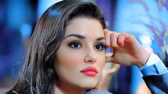 هاندره ارچل دل ترکیه ای ها را لرزاند ! / زلزله خانم بازیگر جگر سوزتر از زلزله ترکیه !