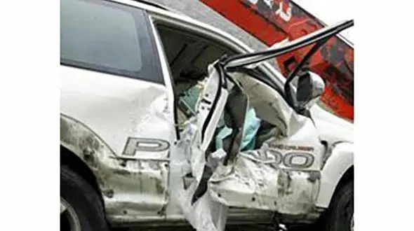 مرگ تلخ  دختر 8 ساله در تصادف پرادو با گاردریل +عکس مچاله پرادو را ببینید