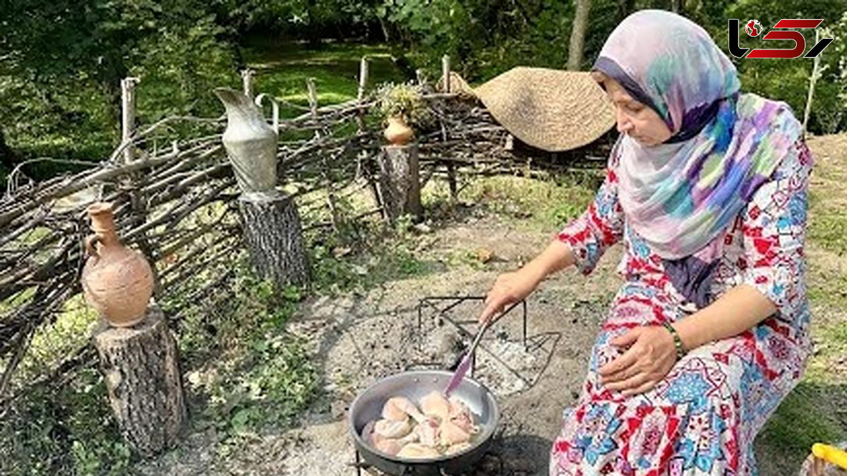  آموزش پخت غذای سنتی شمالی با مرغ و انار به سبک مازندرانی‌ ها + فیلم 