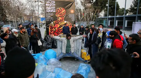 زباله‌گردی که برای چند دقیقه بازی در تئاتر فجر، یک‌میلیون گرفت