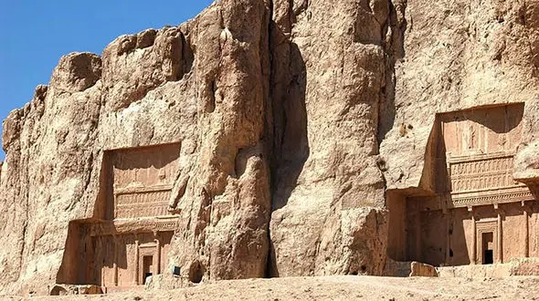 
کشف کتیبه‌ ساسانی در نقش رستم فارس
