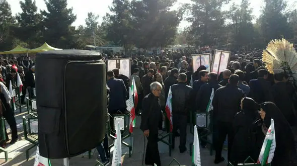 اولین سالگرد فاجعه پلاسکو و شهادت آتش نشانان در بهشت زهرا(س) + عکس 