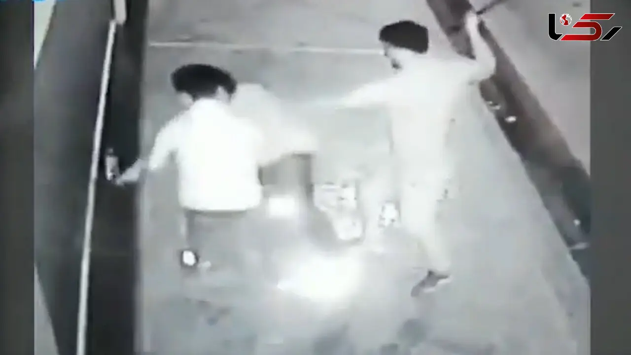 فیلم لحظه حمله به پسر تیزهوش برای سرقت موبایل