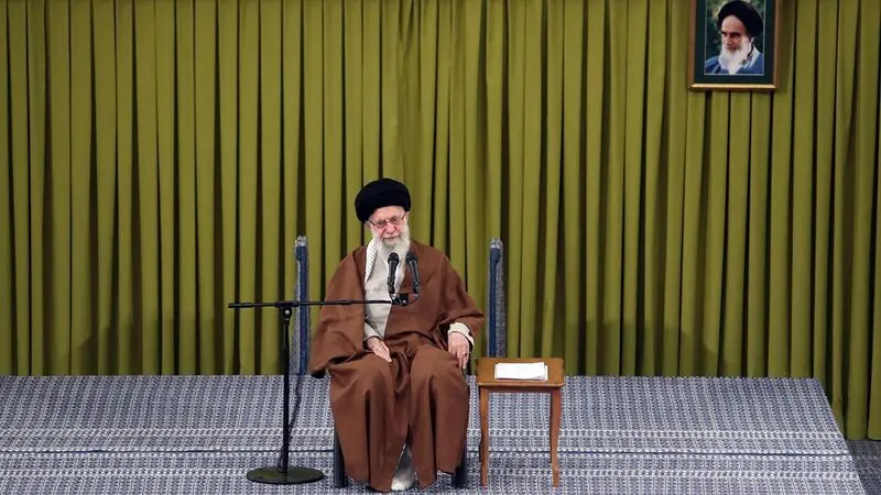 حضرت آیت الله خامنه ای رهبر معظم انقلاب در دیدار هزاران نفر از معلمان و فرهنگیان سراسر کشور به مناسبت روز معلم	