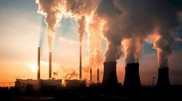 بررسی اقدامات دولت در کاهش آلودگی هوا / عدم تحقق حذف مازوت سوزی کارخانه‌ها