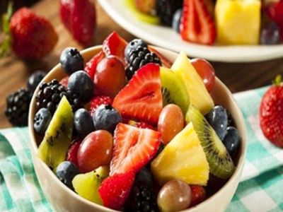آیا مصرف میوه به تنهایی راهی موثر برای کاهش وزن است؟