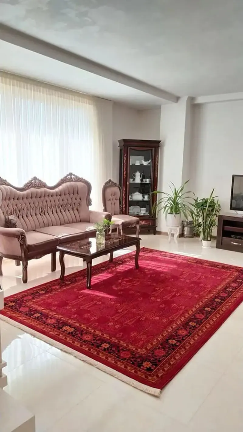 فرش قرمز در خانه