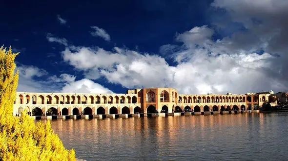 سفر به ایران قدیم؛ زاینده رود، سی و سه پل و پل خواجو؛ سال ۱۹۲۷+عکس