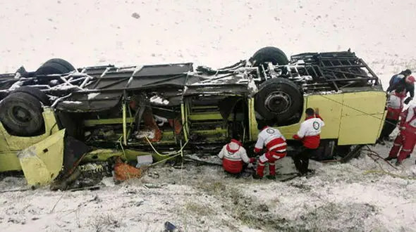 عدم توجه به جلو توسط رانندگان اتوبوس عامل دو تصادف‌ خونین بامداد امروز

