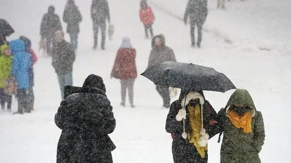 بارش سنگین برف رکورد ۶۸ ساله مسکو را شکست + عکس
