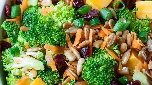 طرز تهیه سالاد سالم و رژیمی + فیلم 