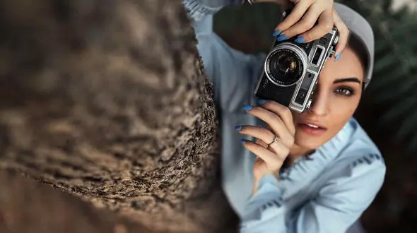 نیلوفر پارسا در کنار همسر ش و حیوان مورد علاقه اش!