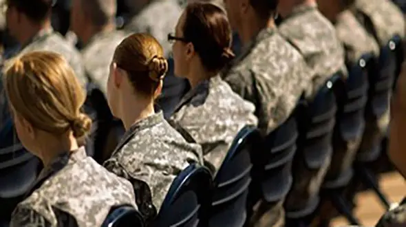 ارتباط بی شرمانه فرمانده با 8 افسر زیر دستش