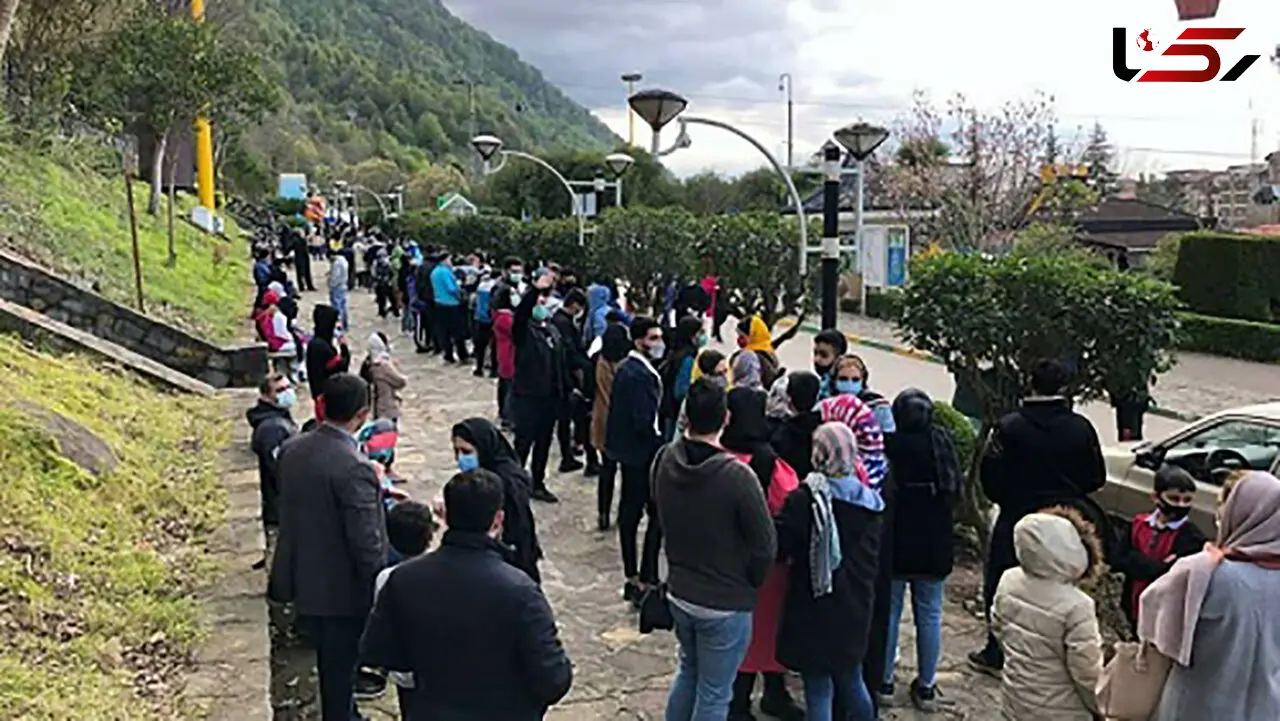 صف عجیب برای تلکابین در «نمک‌ آب‌رود»