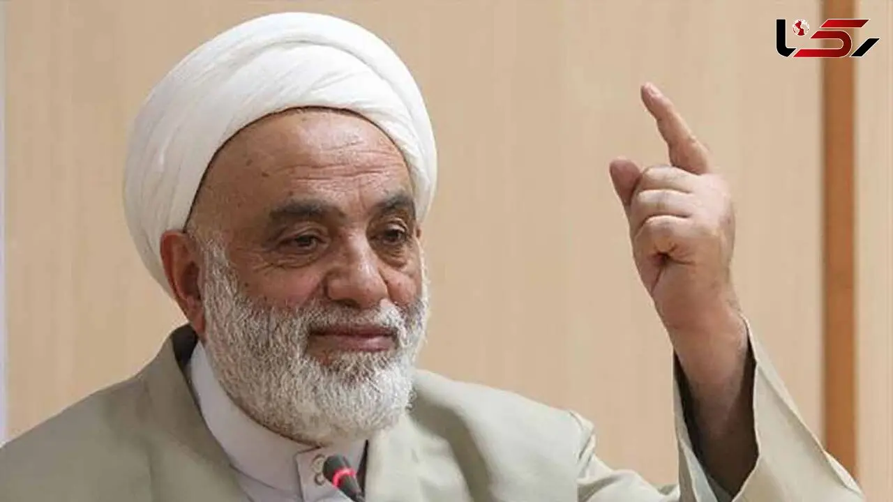 فیلم / خاطره غش خنده حاج آقای قرائتی از آخوندی که عمامه‌شو انداخت تو آب تا ...