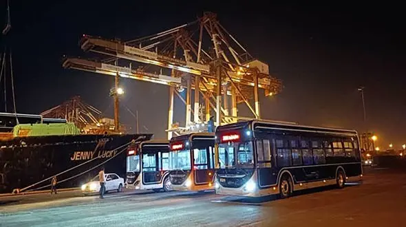 ۵۰۰ اتوبوس برقی چینی تا آخر فروردین به اسکله بندرعباس می رسند