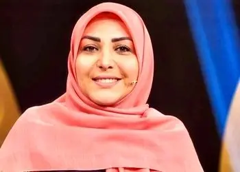 فیلم / متلک و شوخی المیرا شریفی مقدم با افزایش عجیب قیمت چیپس/ دیگه به کسی چیپس تعارف نکنید چون ....