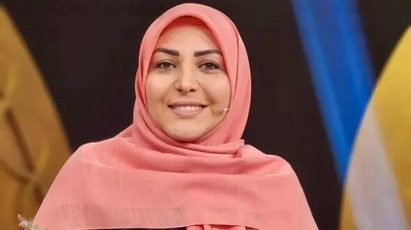 فیلم / متلک و شوخی المیرا شریفی مقدم با افزایش عجیب قیمت چیپس/ دیگه به کسی چیپس تعارف نکنید چون ....