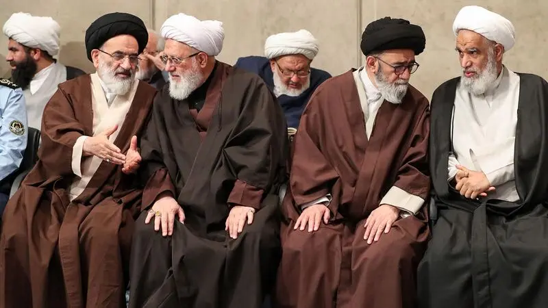 سران قوا، مسئولان و کارگزاران نظام عصر امروز چهارشنبه با رهبر انقلاب اسلامی دیدار کردند. 