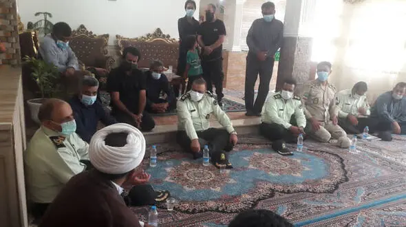 دلجویی پلیس کرمان از خانواده سرباز شجاع در نرماشیر