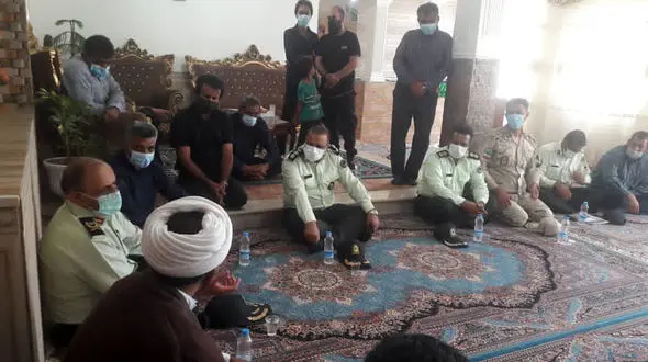 دلجویی پلیس کرمان از خانواده سرباز شجاع در نرماشیر