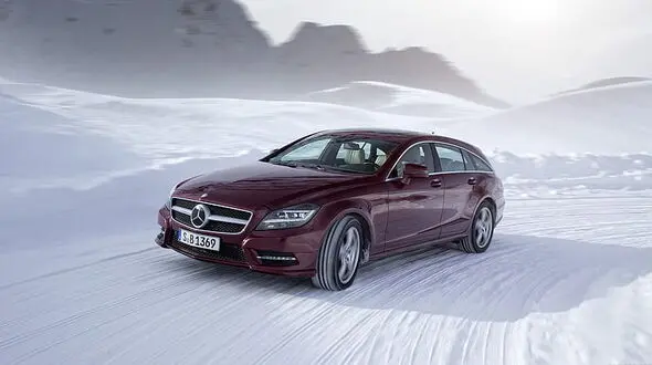 وقتی لوکس بودن با هیجان ترکیب می‌شود؛ حرکات نمایشی CLS500 + فیلم