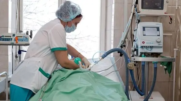 زنی که 14 سال در کما بود بچه دار شد / بازجویی از پزشکان بیمارستانی در آمریکا+ عکس