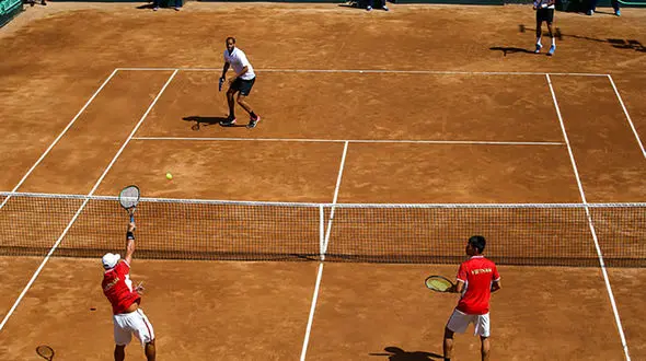 نور کم اینبار در زمین تنیس انقلاب /آبرو ریزی های بین المللی تمامی ندارد