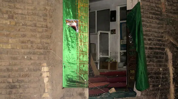 ریزش حسینیه‌ای در قم/ نجات ۶ نفر از زیر آوار + عکس