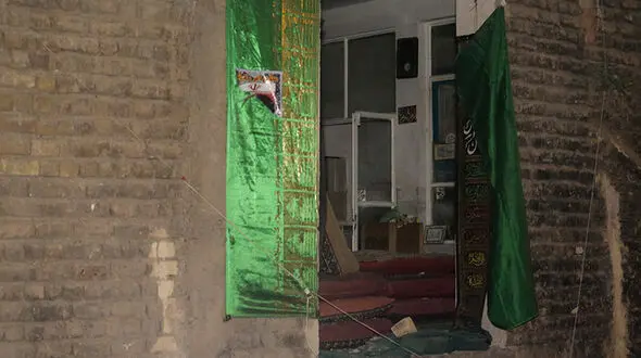 ریزش حسینیه‌ای در قم/ نجات ۶ نفر از زیر آوار + عکس