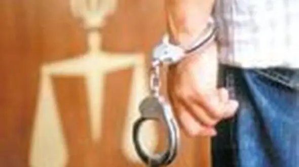 بازداشت عامل تیراندازی به یک خانه در خرم آباد