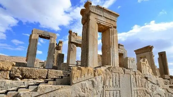 هفت سینِ باشکوه تخت جمشید پس از 50سال پربازدید شد