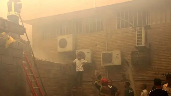 فیلم آتش سوزی  بزرگ در شرکت جنرال فیت در اصفهان + جزییات