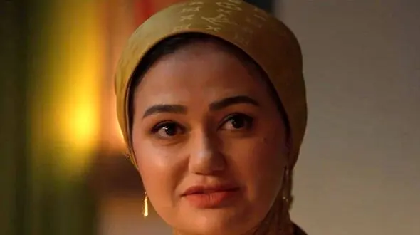 بیوگرافی تهمینه رجبوا / خانم بازیگر زیبای تاجیکی نقش «چمن» در سریال پایتخت ۷ + عکس هایش در تاجیکستان