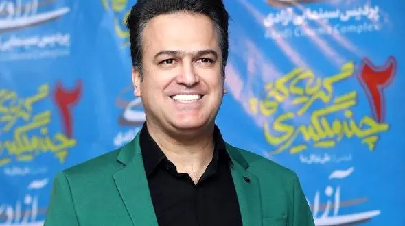 (عکس) سفر در زمان؛ «حامد آهنگی به همراه همسر و پسرش در شیراز»؛ دهه 90