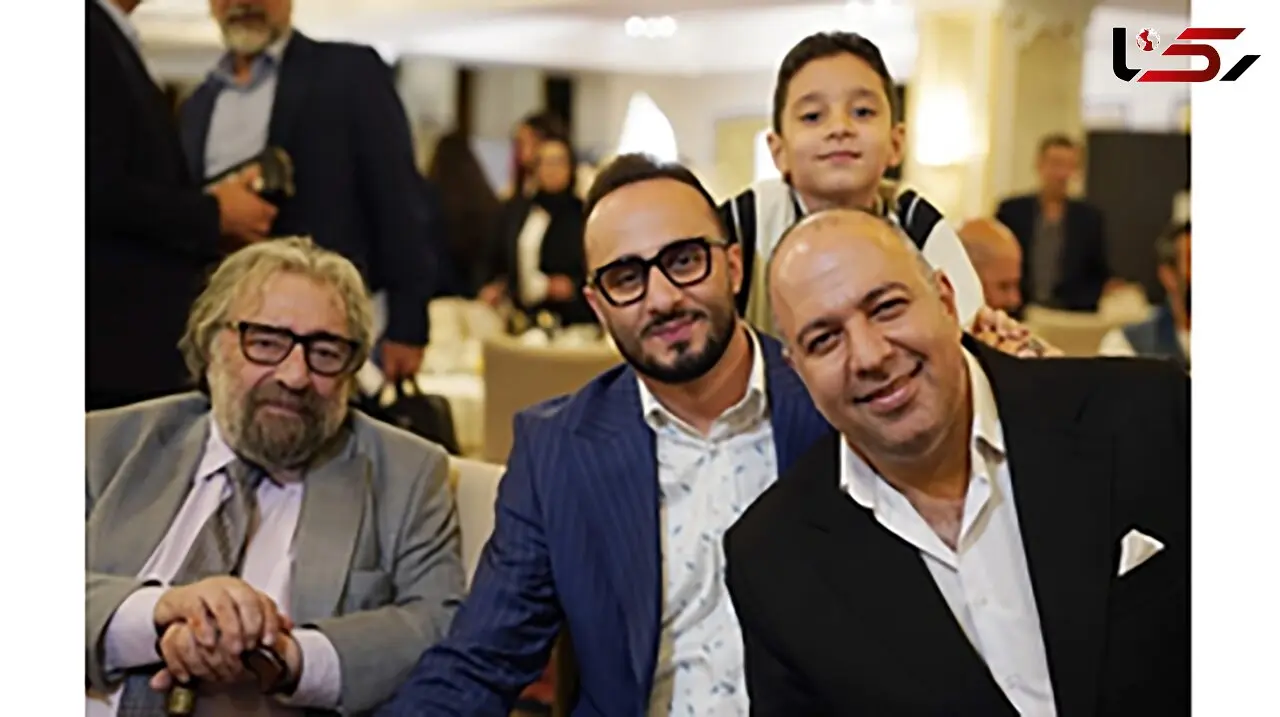 فیلم /  استایل درخشان ستاره‌های سینما در مراسم رونمایی از آلبوم قطعه پرطرفدار داد از جدایی؛ از کت و شلوار شیک مسعود کیمیایی و تیپ دخترپسندِ فریبا نادری تا استایل مونوکروم نرگس محمدی 