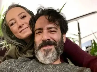 فیلم/ تراشیدن موهای نیما فلاح در دورهمی؛ فقط واکنش همسرش، سحر ولد بیگی رو ببینید