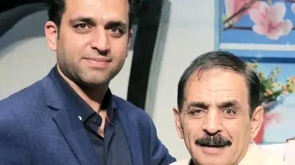 عکس/ آقا رشید معروف در کنار همسر و فرزندان و نوه‌ی بانمکش/ جفت پسراشون مثل مادرشون قد بلند و رشیدن